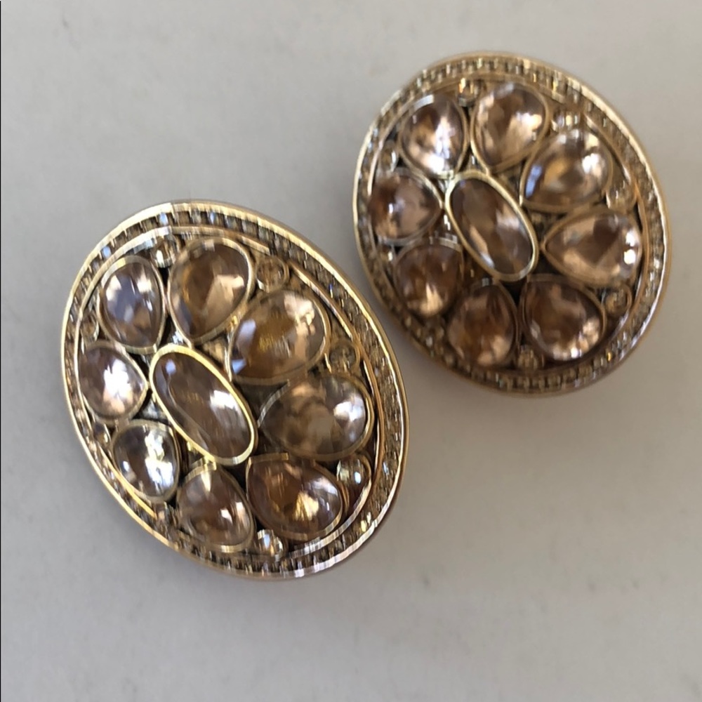 Gold tone Akkad clip large champagne earrings new